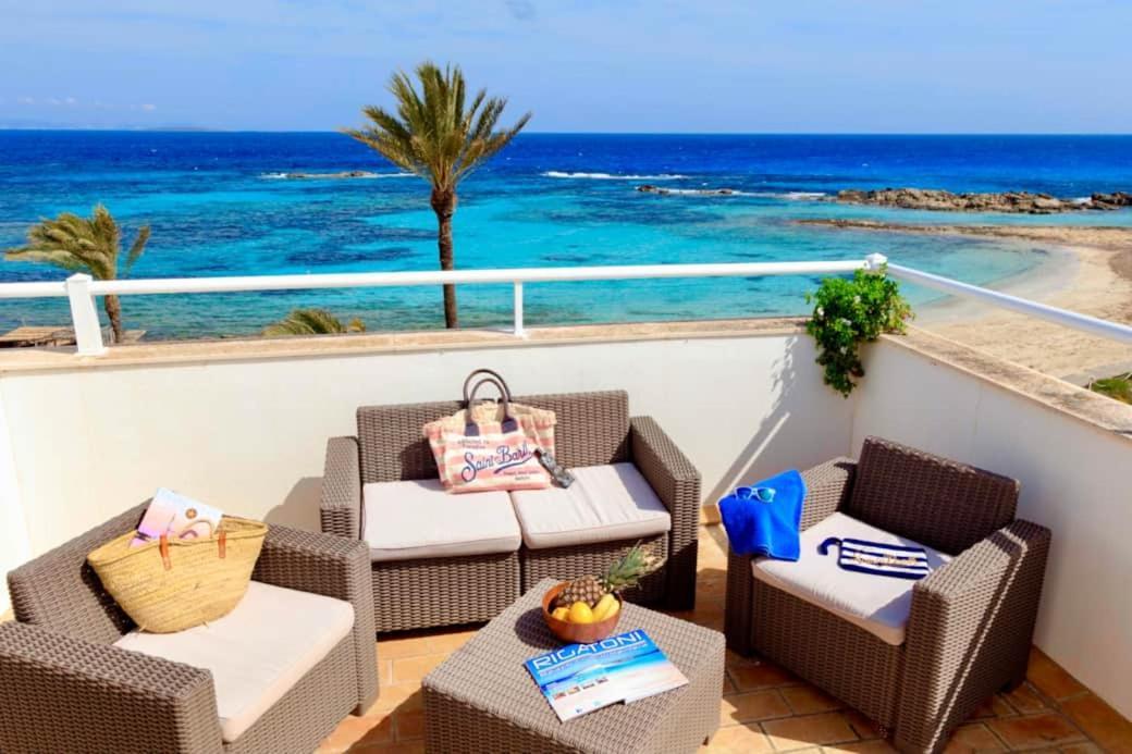 Apartamentos Sa Varadero Fronte Mar Espujols Es Pujols Luaran gambar