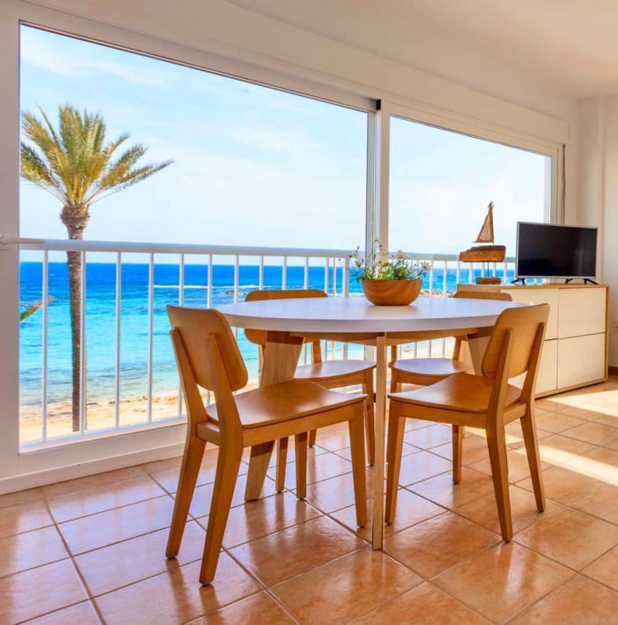 Apartamentos Sa Varadero Fronte Mar Espujols Es Pujols Luaran gambar