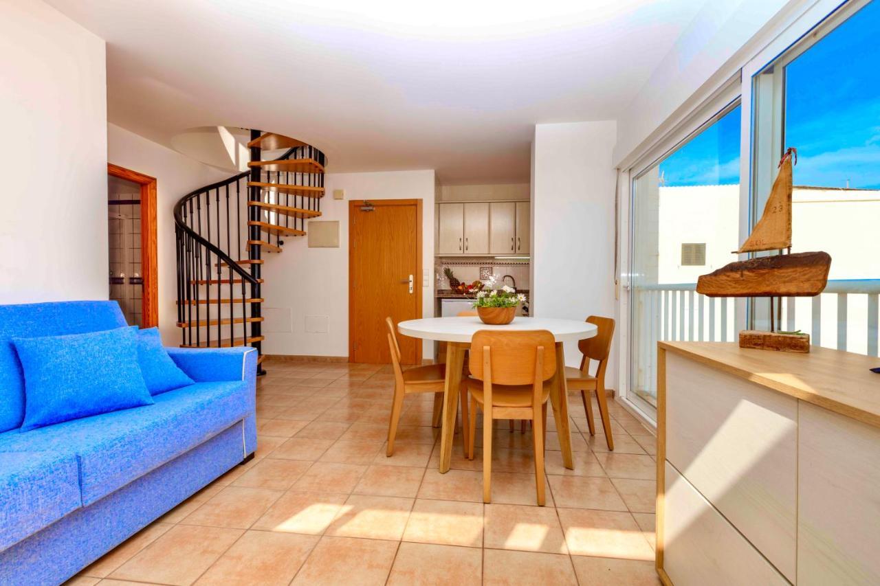 Apartamentos Sa Varadero Fronte Mar Espujols Es Pujols Luaran gambar