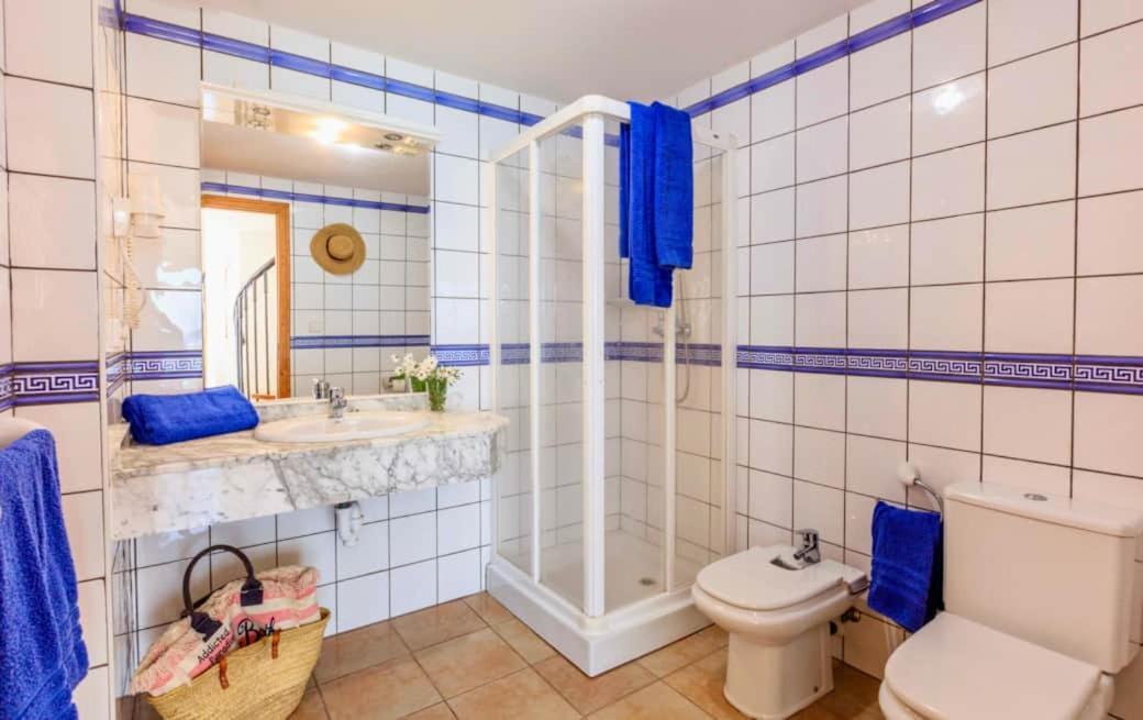 Apartamentos Sa Varadero Fronte Mar Espujols Es Pujols Luaran gambar